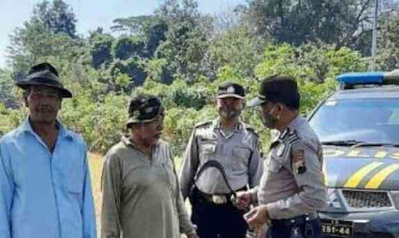 Polisi Razia Petani