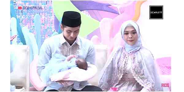 Ria Ricis dan Teuku Ryan Umumkan Nama Anak, Artinya Penuh dengan Kebaikan copy