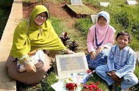 Tanpa Ayah di Hari Ayah